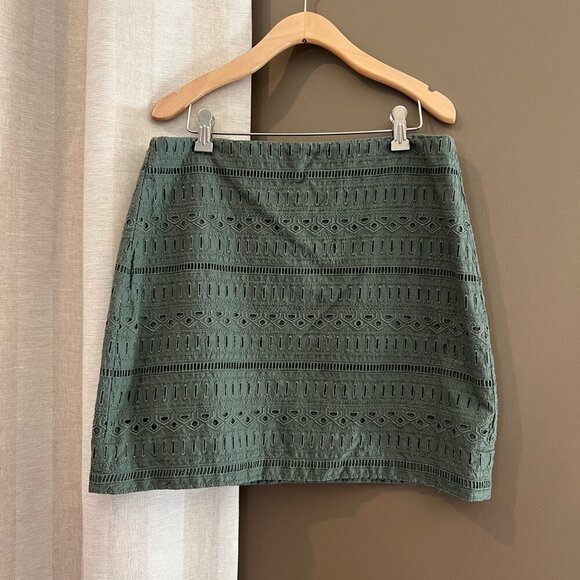 GAP Dresses & Skirts - Women's Gap Olive Green eyelet mini skirt, Size 6